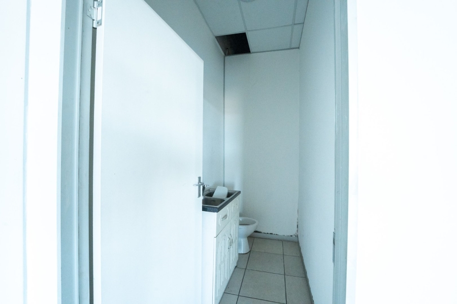 To Let Commercial Property for Rent in Kwazakhele Eastern Cape